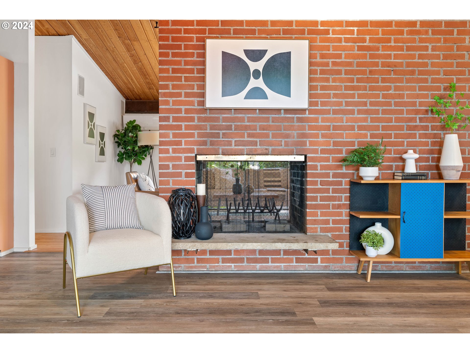 12325 Southwest Park Way Portland, OR 97225 - Photo 12 of 40 a view of a brick wall and floor to ceiling window