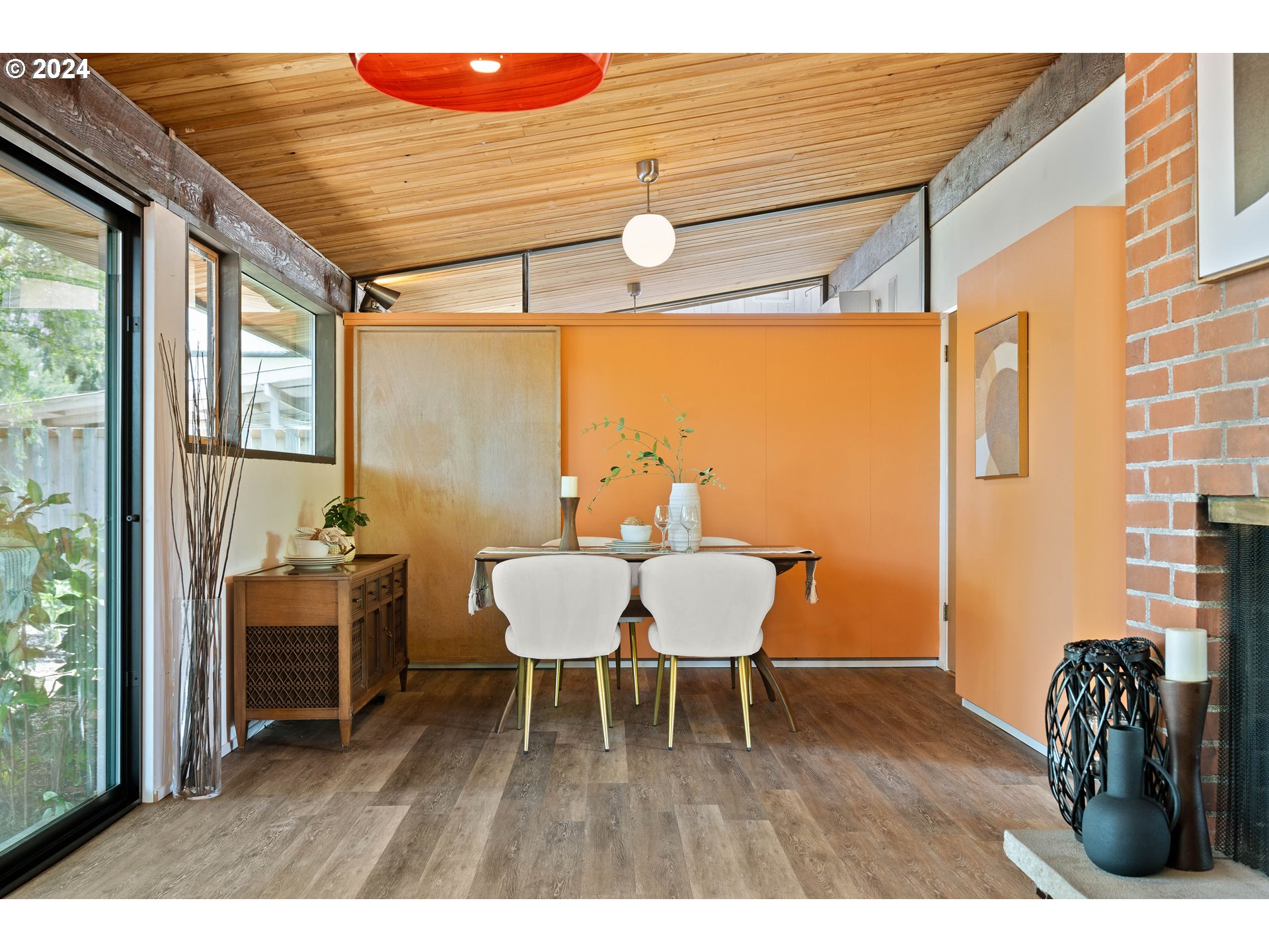 12325 Southwest Park Way Portland, OR 97225 - Photo 15 of 40 a dining room with furniture and wooden floor