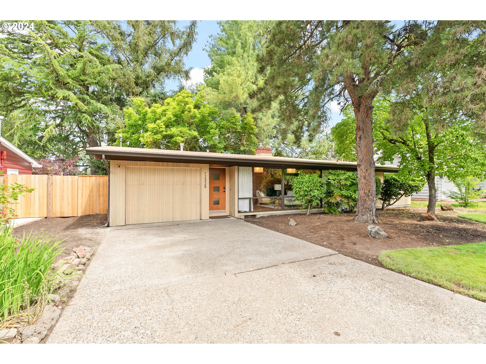 12325 Southwest Park Way Portland, OR 97225 - Photo 40 of 40 front view of a house with a yard