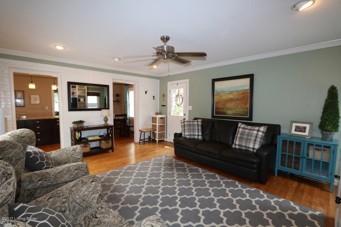 218 Fairmeade Road Louisville, KY 40207 - Photo 18 of 56 UNADJUSTEDNONRAW_thumb_5458