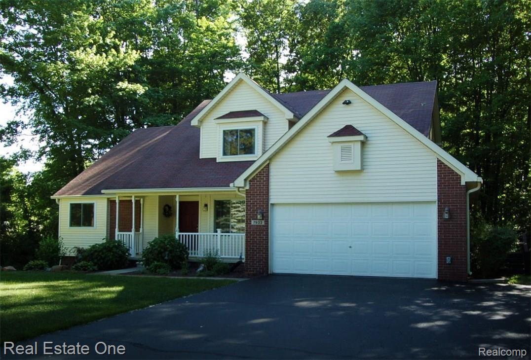 7933 Dubuque Road Clarkston, MI 48348 - Photo 25 of 26 1front.jpg