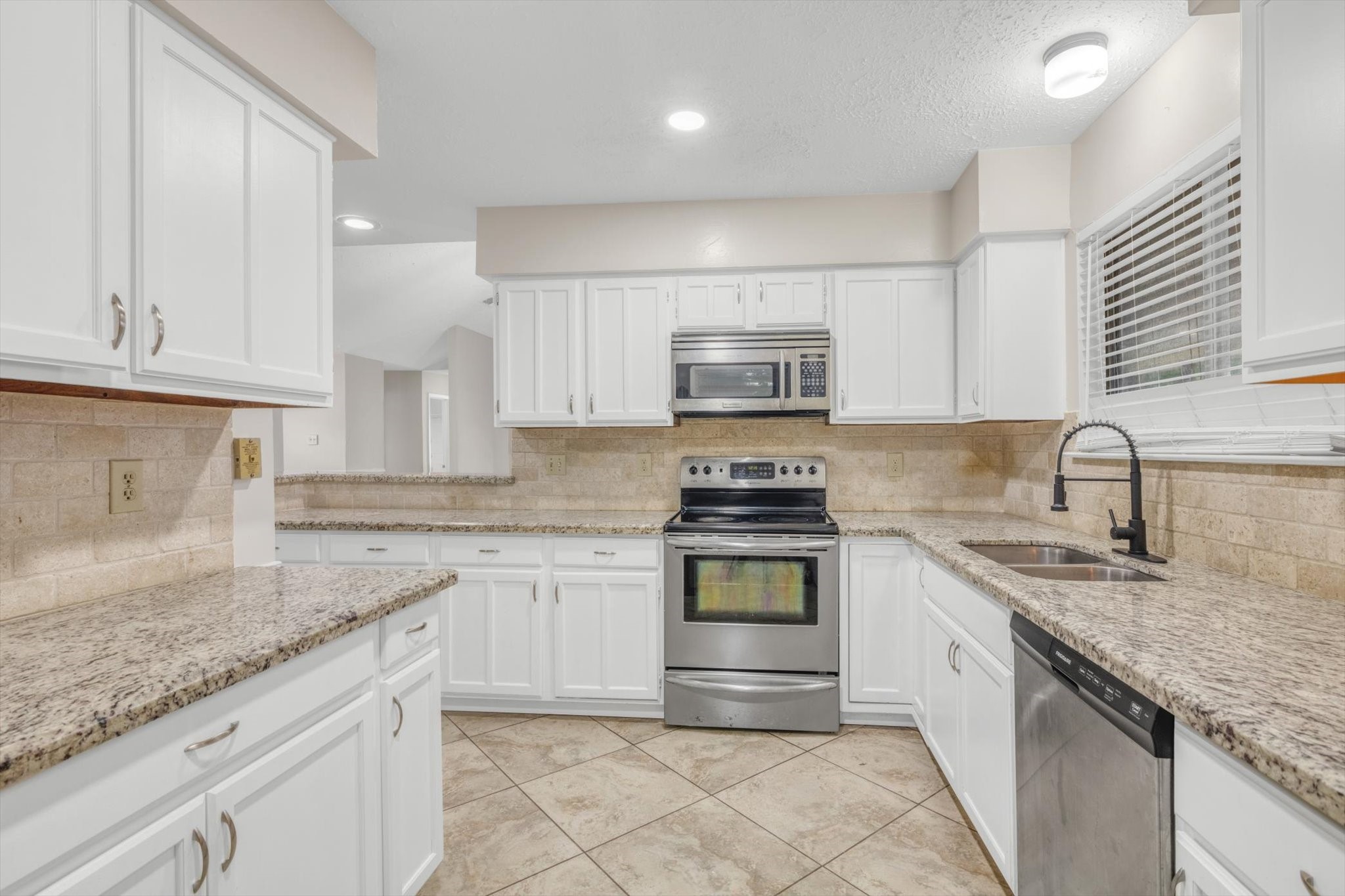 7431 Ridgeberry Drive Houston, TX 77095 - Photo 12 of 34