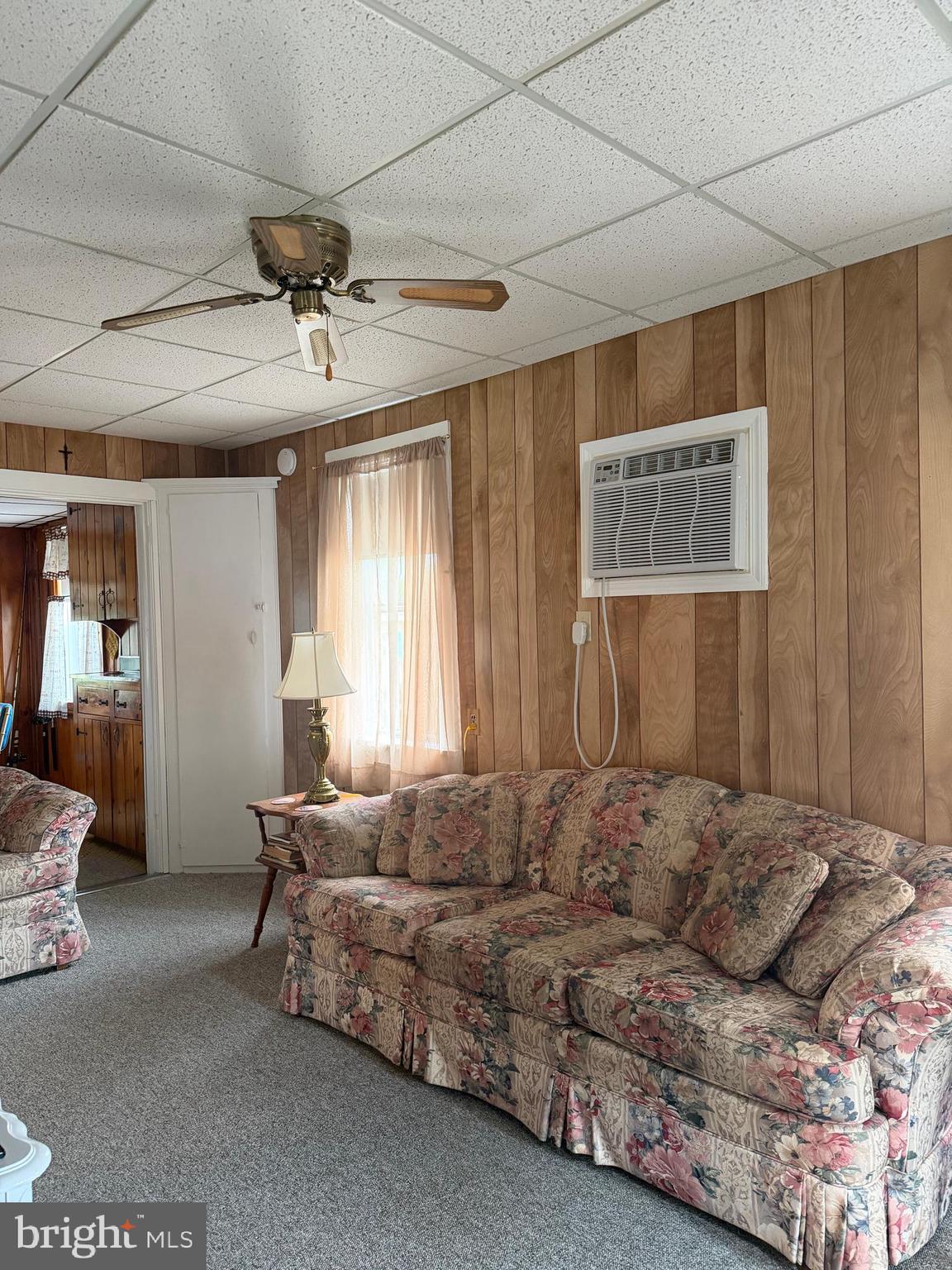 102 Garrison Avenue Fortescue, NJ 08321 - Photo 3 of 23 Living Room