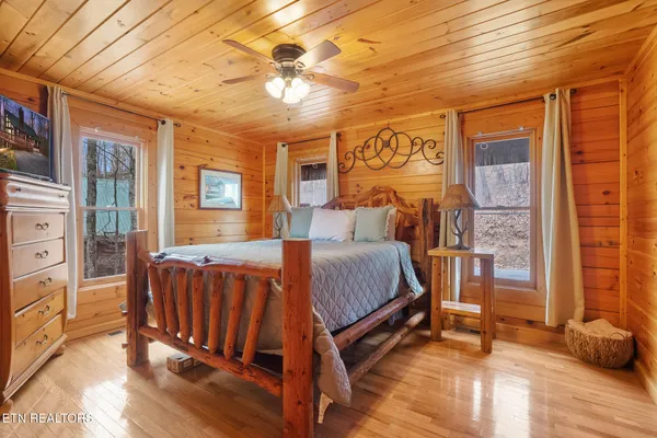 $674,900 | 3175 Emerald Springs Loop, Sevierville, TN 37862