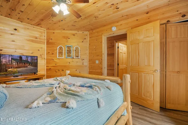 $674,900 | 3175 Emerald Springs Loop, Sevierville, TN 37862