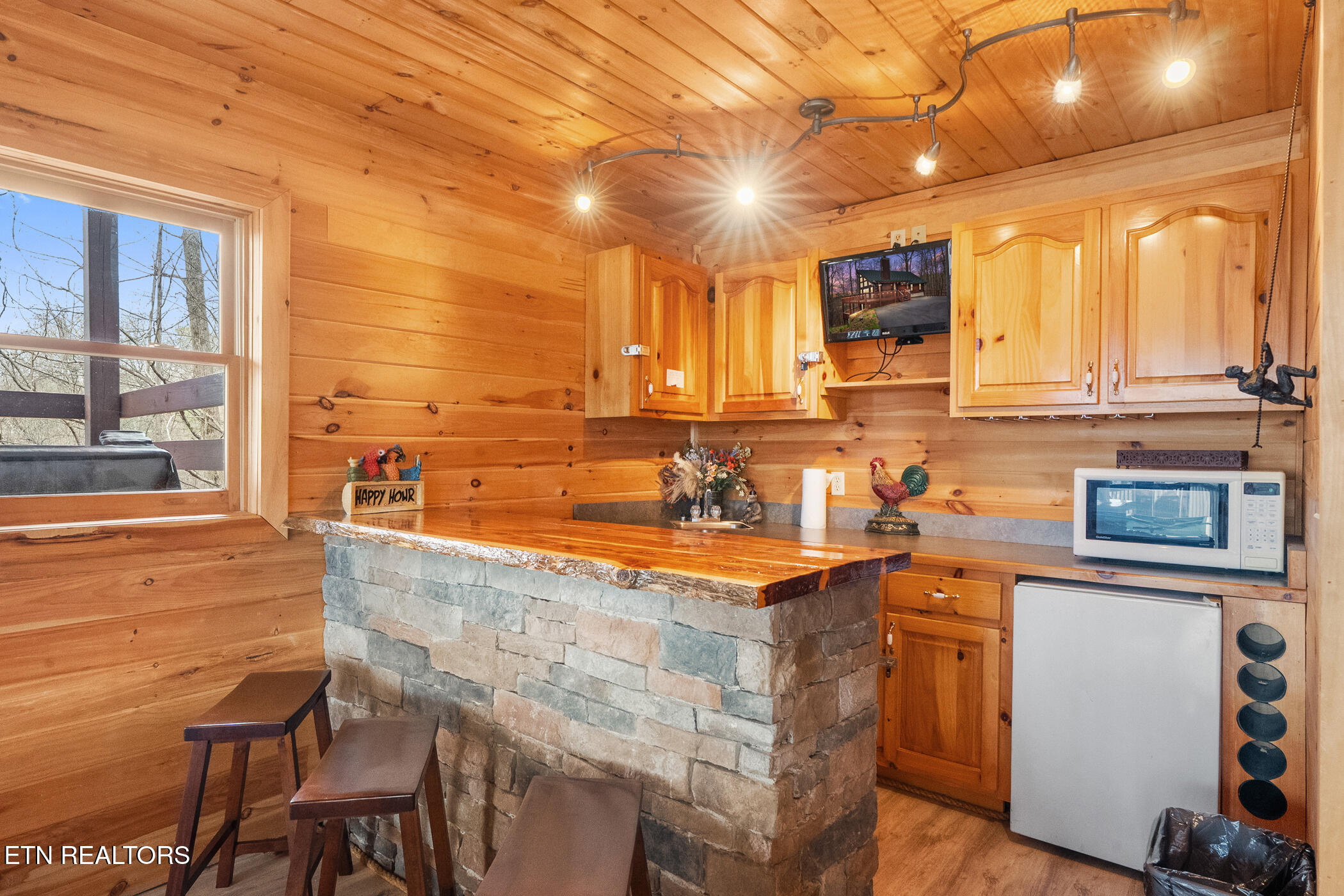 3175 Emerald Springs Loop Sevierville, TN 37862 - Photo 31 of 50 dsc03752