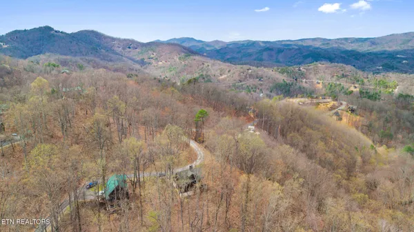 $674,900 | 3175 Emerald Springs Loop, Sevierville, TN 37862