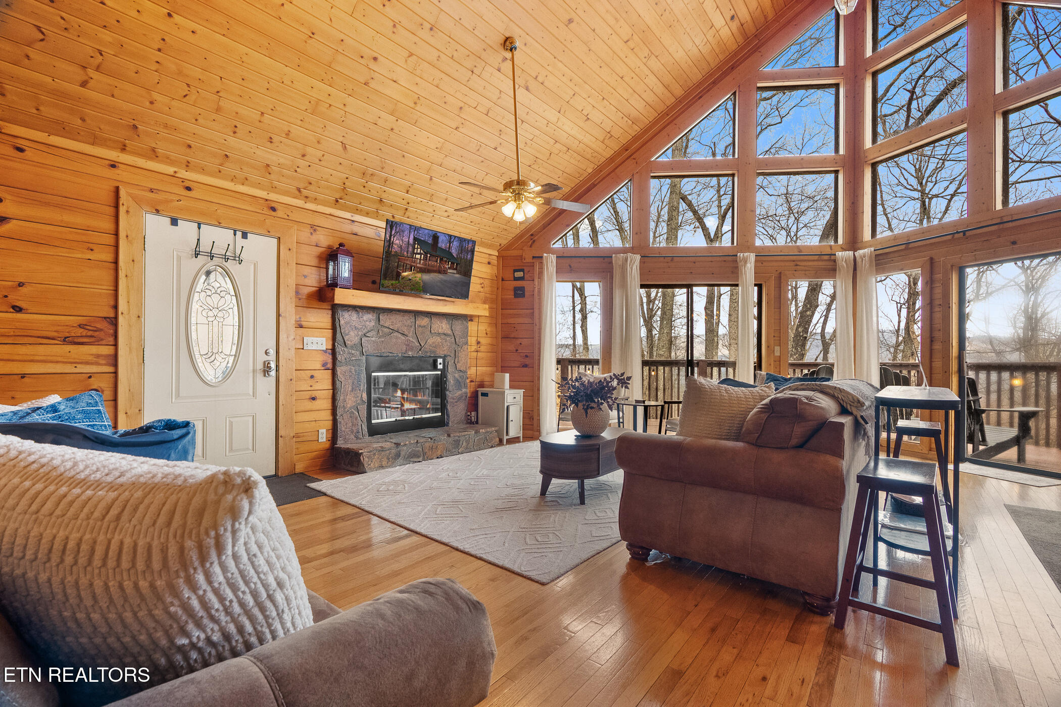 3175 Emerald Springs Loop Sevierville, TN 37862 - Photo 6 of 50 dsc03652