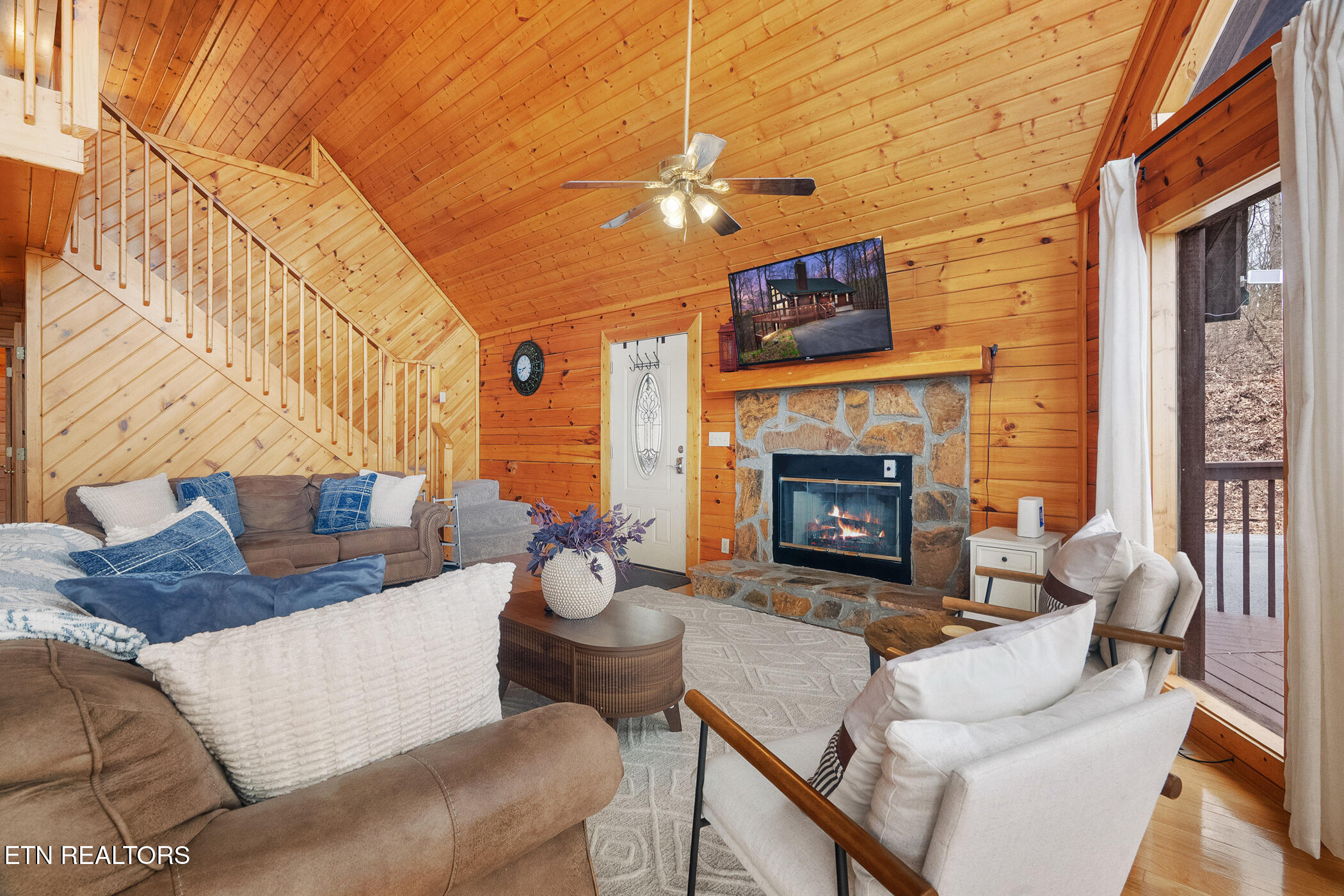 3175 Emerald Springs Loop Sevierville, TN 37862 - Photo 8 of 50 dsc03657