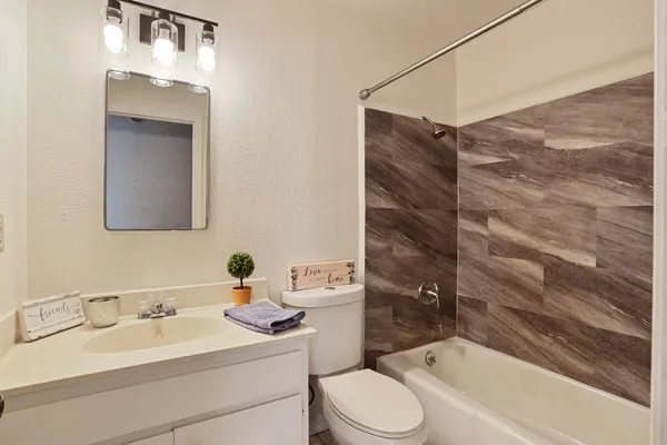 $945,000 | 4896 Chuckwagon Drive, Unit A B, Copperopolis, CA 95228