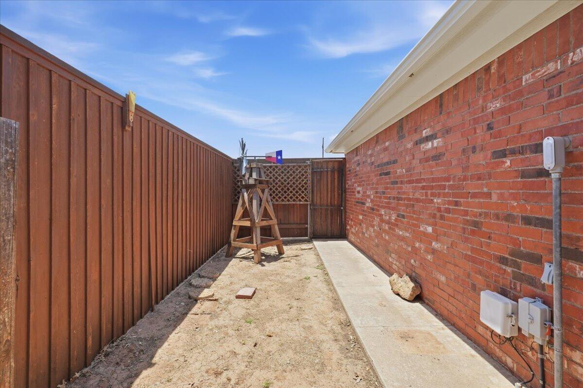 5513 65th Street Lubbock, TX 79424 - Photo 31 of 32 34-5513_65th_St_034