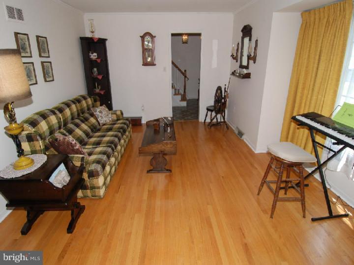 33 Rose Virginia Road Oley, PA 19547 - Photo 3 of 18 Gallery Image 3