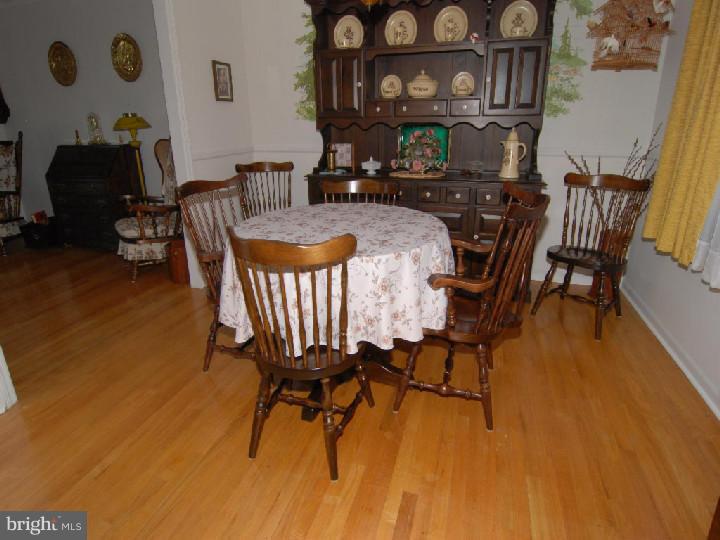 33 Rose Virginia Road Oley, PA 19547 - Photo 4 of 18 Gallery Image 4