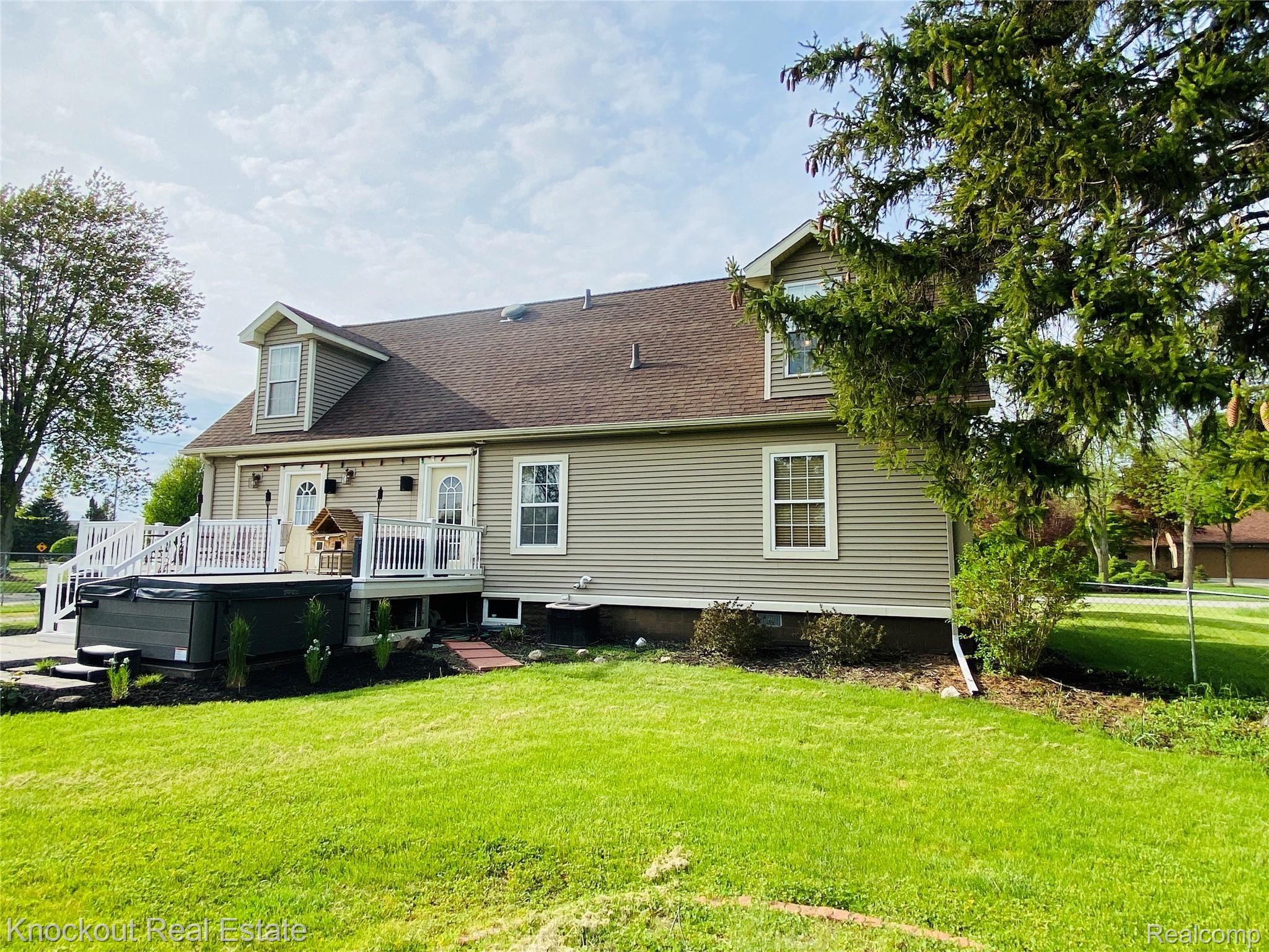 1865 West Freeland Road Saginaw, MI 48604 - Photo 44 of 55 Photo May 23, 5 16 13 PM.jpg
