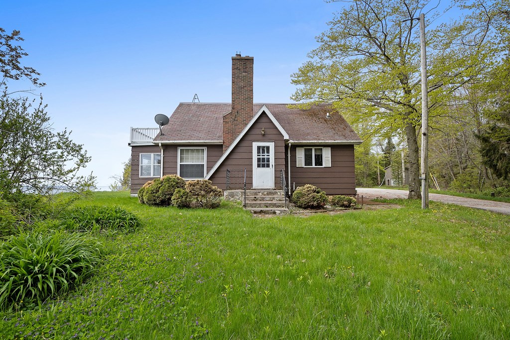 2890 North Lakeshore Road Kewaunee, WI 54216 - Photo 32 of 39