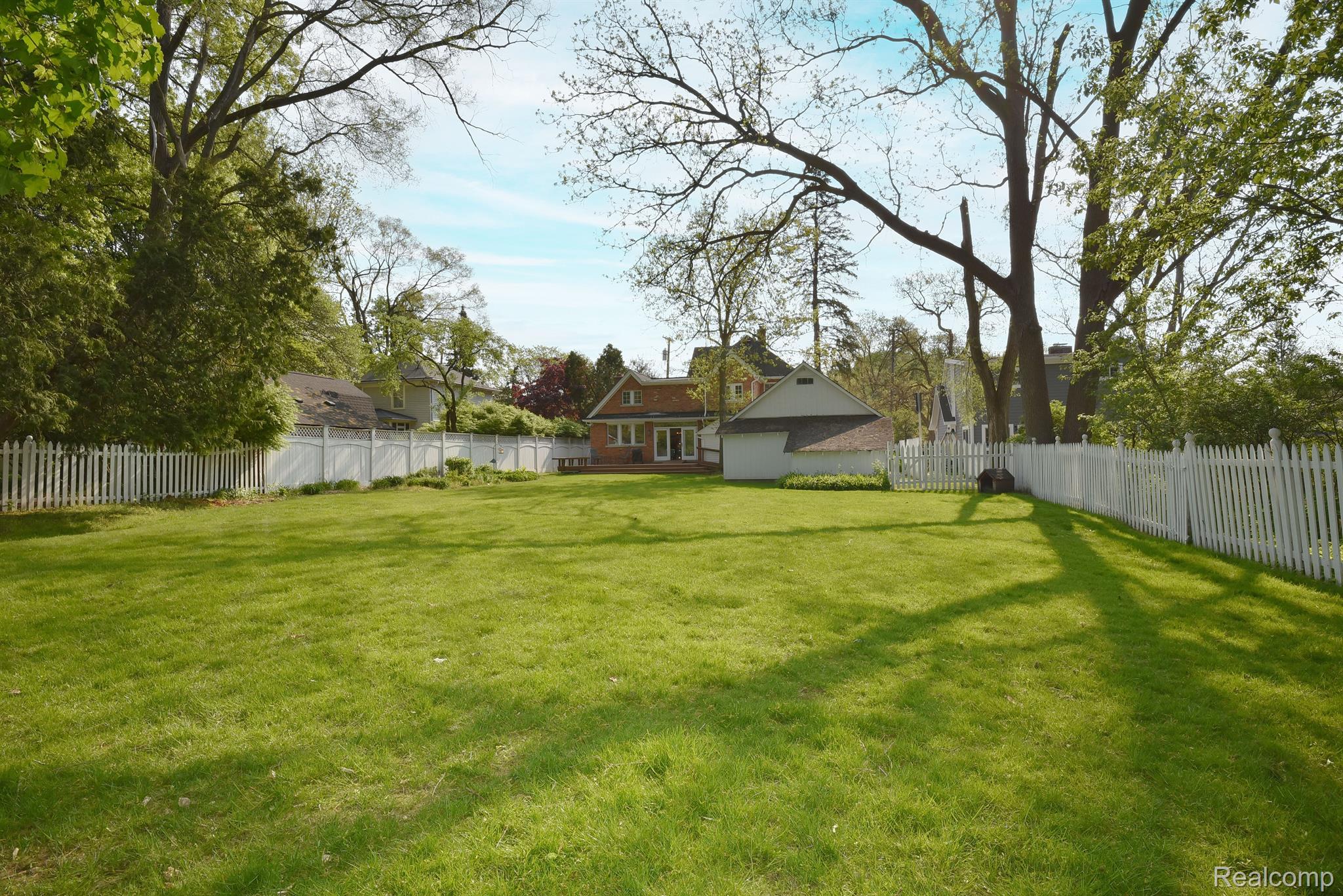 32647 Franklin Road Franklin, MI 48025 - Photo 29 of 41 Gallery Image 29