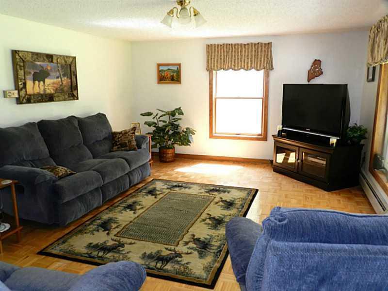 814 Todds Corner Road St. Albans, ME 04971 - Photo 18 of 35 Living Room.