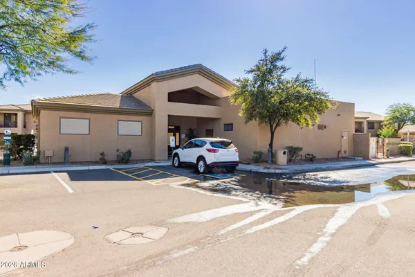 $365,000 | 705 West Queen Creek Road, Unit 1047, Chandler, AZ 85248