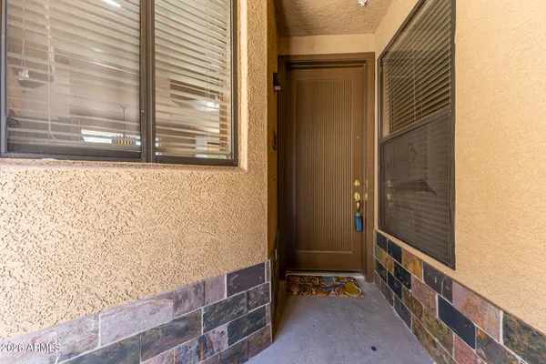 $365,000 | 705 West Queen Creek Road, Unit 1047, Chandler, AZ 85248