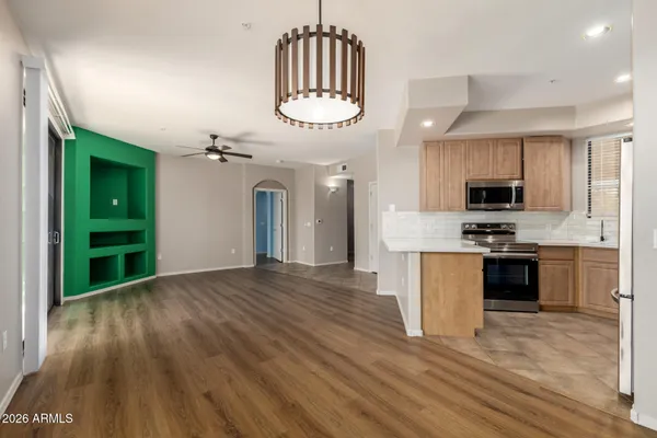 $365,000 | 705 West Queen Creek Road, Unit 1047, Chandler, AZ 85248