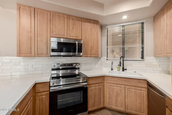 $365,000 | 705 West Queen Creek Road, Unit 1047, Chandler, AZ 85248