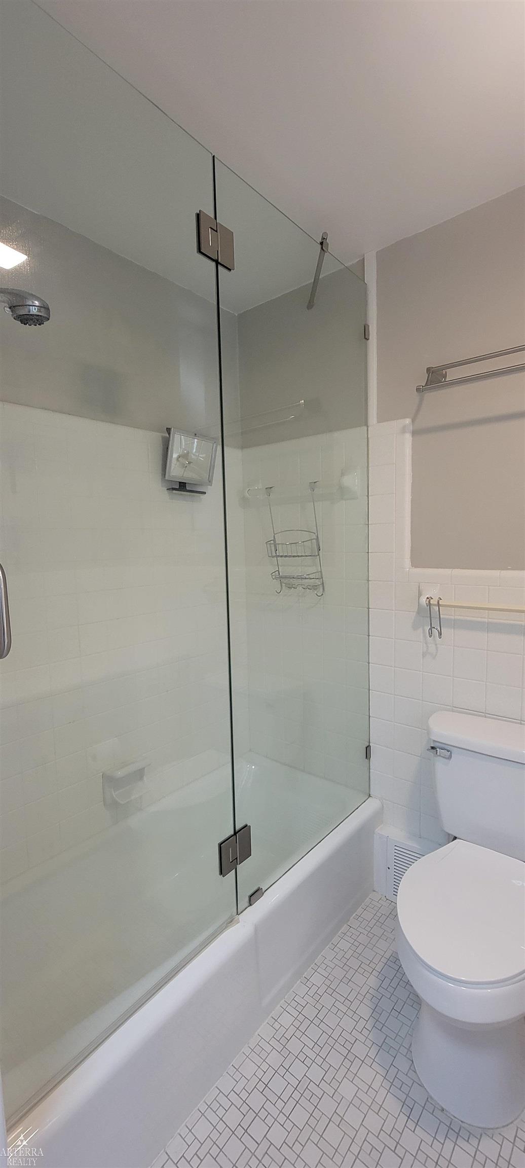 21520 Kelly Road, Unit 106 Eastpointe, MI 48021 - Photo 4 of 11