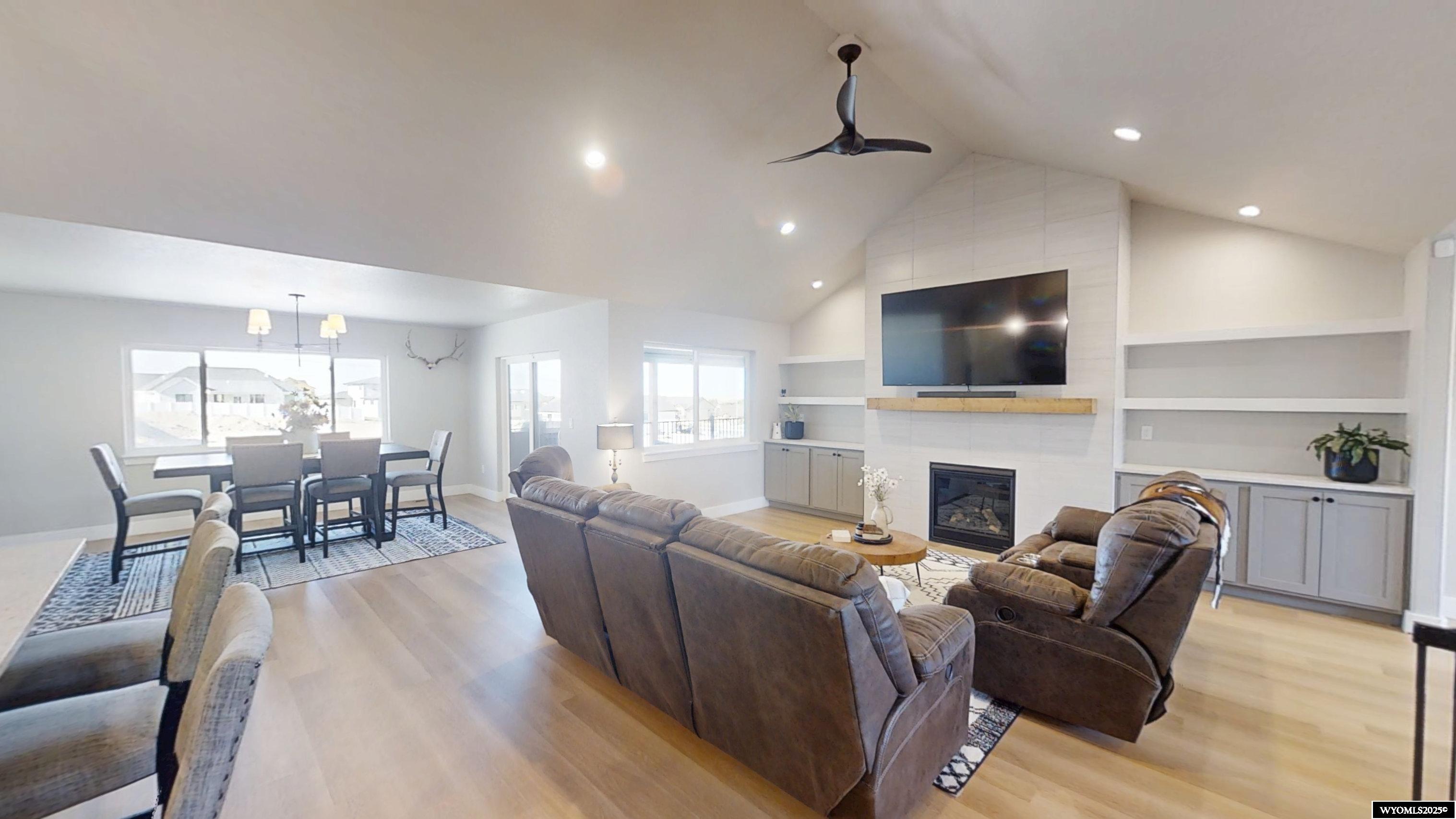 4002 Drayton Way Casper, WY 82609 - Photo 3 of 49