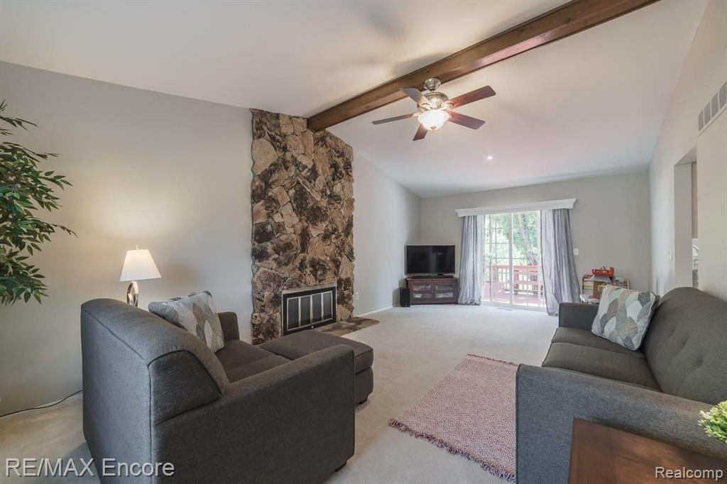 2025 Avonstoke Road Rochester Hills, MI 48307 - Photo 15 of 47