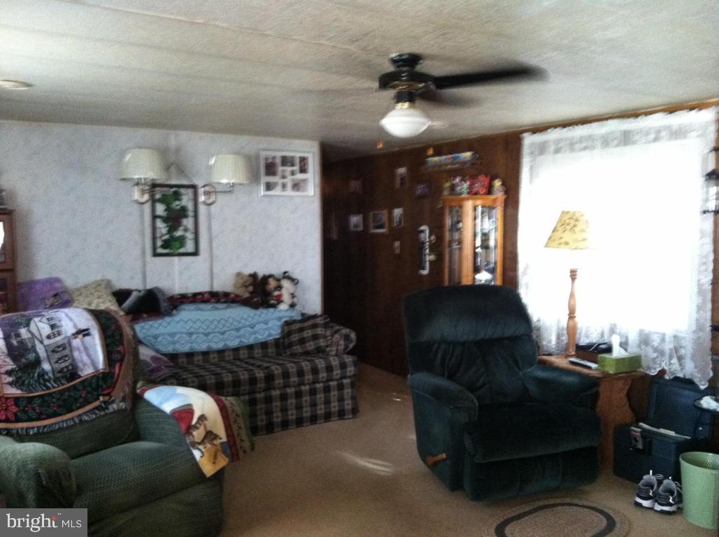 61 Oak Road Elizabethtown, PA 17022 - Photo 5 of 13 Gallery Image 5