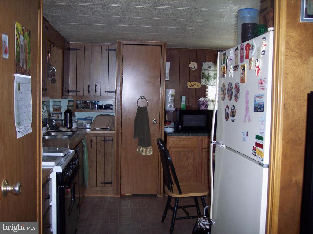 61 Oak Road Elizabethtown, PA 17022 - Photo 6 of 13 Gallery Image 6