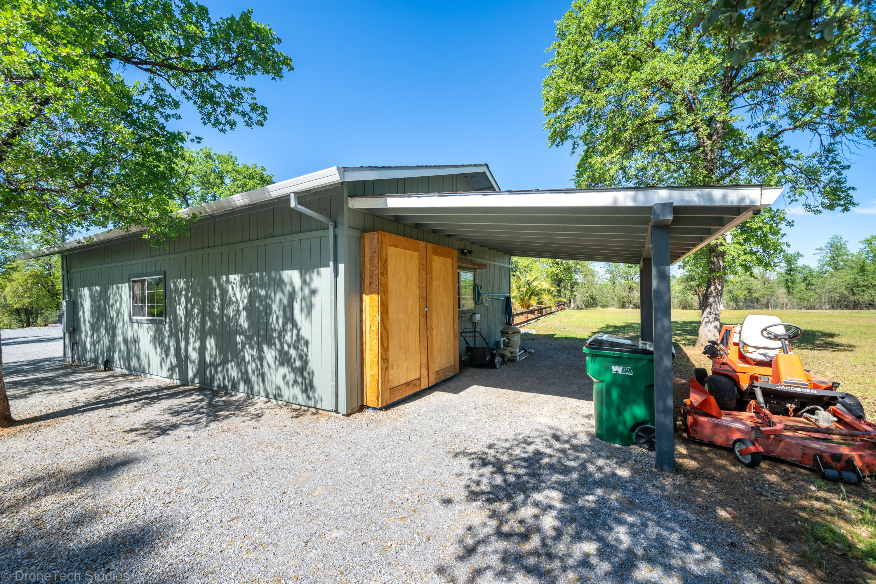 10173 Rd Runner Way Redding, CA 96003 - Photo 9 of 42 10173 Road Runner Way-59