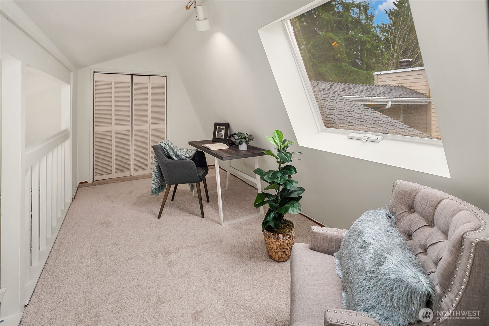 15710 Southeast 46th Way Bellevue, WA 98006 - Photo 18 of 40 a living room with furniture flowerpot and wooden floor