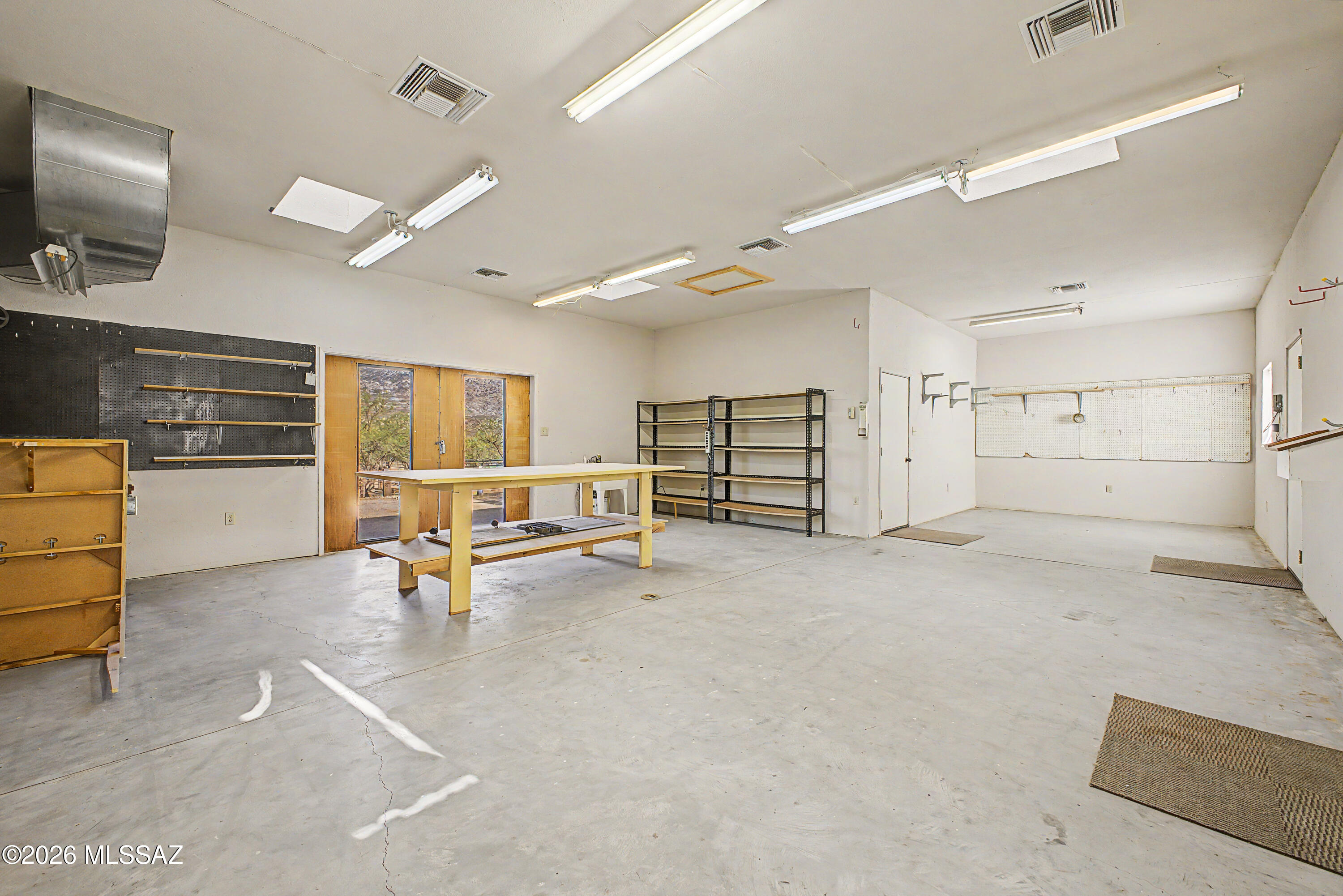 15660 North Pharlap Road Tucson, AZ 85739 - Photo 8 of 49 Workshop