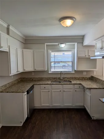 $1,895 | 2413 Hillview Drive, Fort Worth, TX 76119