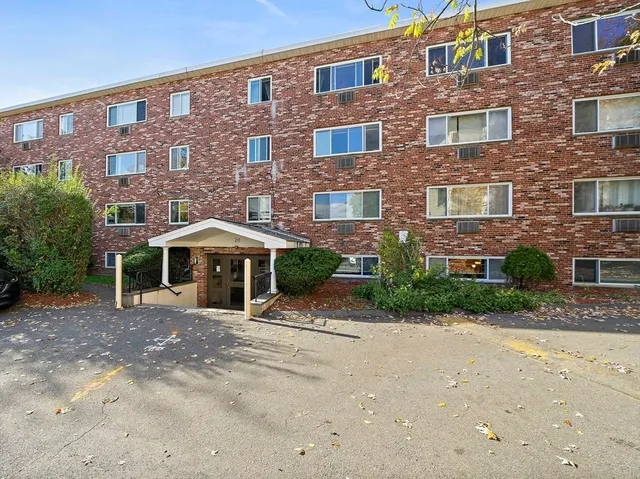 $1,950 | 20 Radcliffe Road, Unit 112, Boston, MA 02134