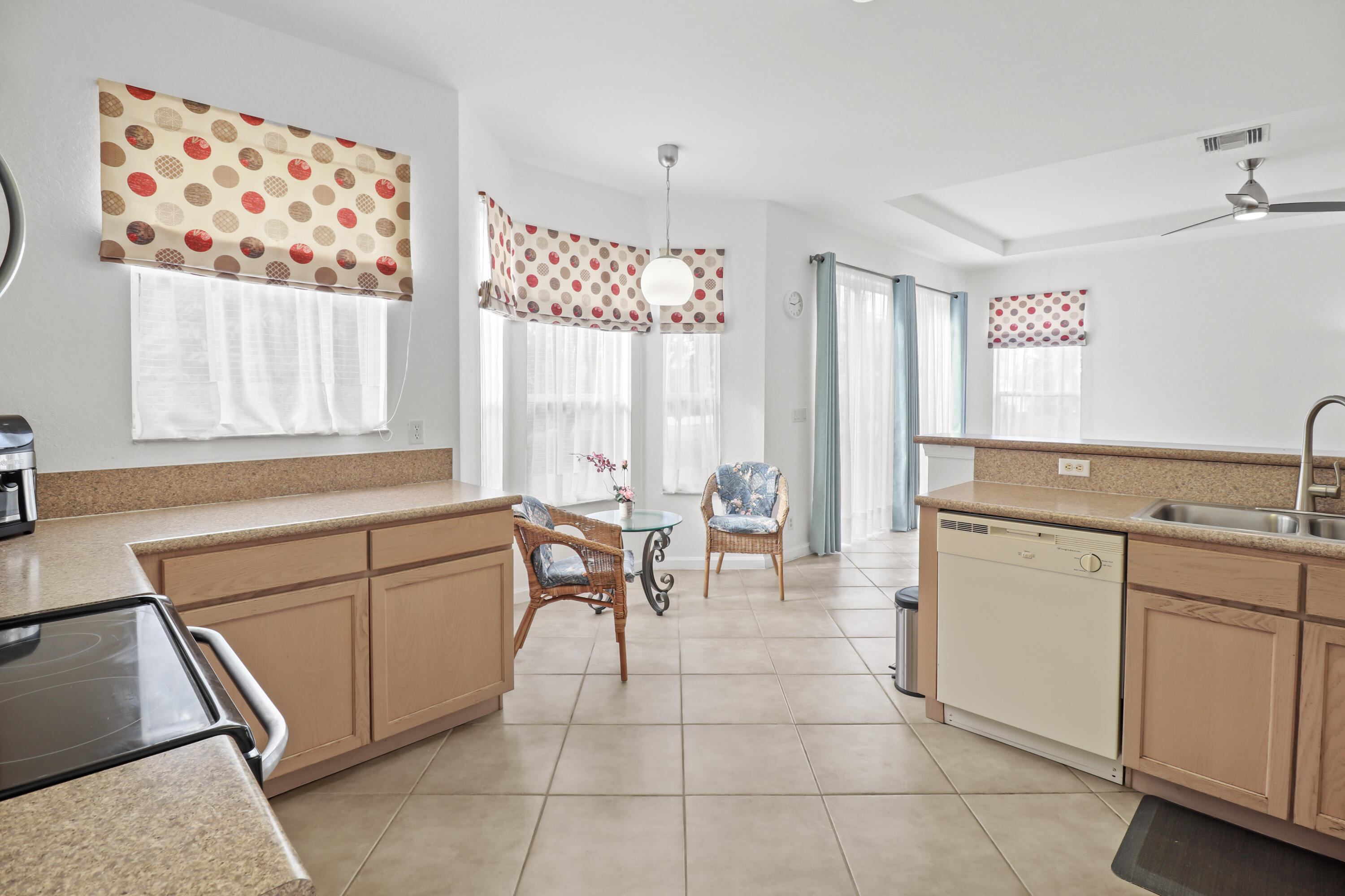6101 Spring Lake Terrace Fort Pierce, FL 34951 - Photo 11 of 49 20-IMG_7495