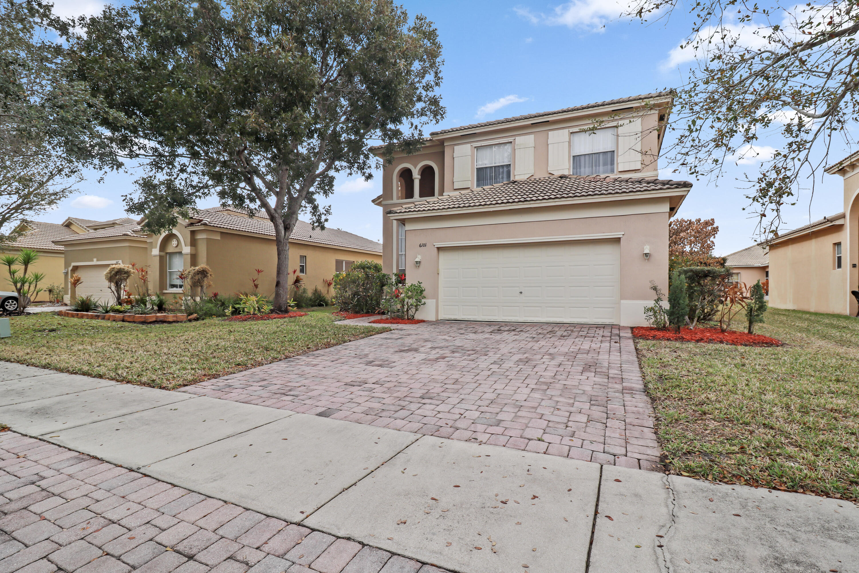6101 Spring Lake Terrace Fort Pierce, FL 34951 - Photo 2 of 49 2-IMG_7625