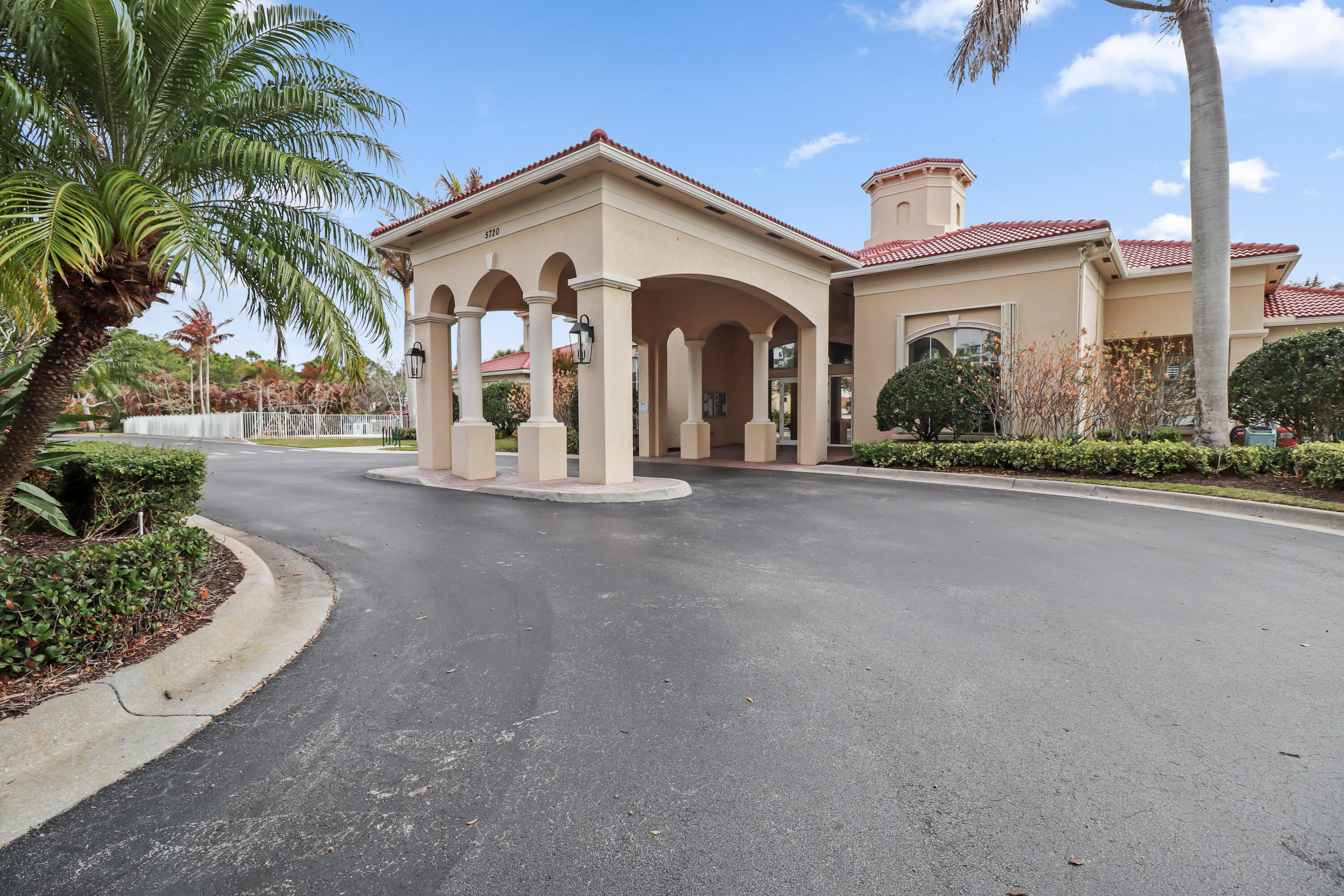 6101 Spring Lake Terrace Fort Pierce, FL 34951 - Photo 38 of 49 47-IMG_7643
