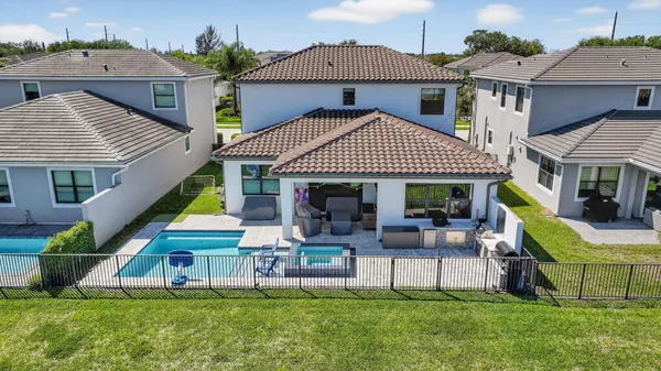 $989,995 | 7204 Stella Lane, Lake Worth, FL 33463