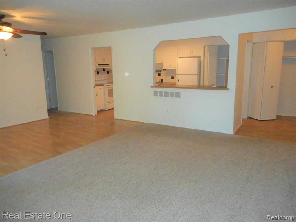 2005 Klingensmith Road, Unit 61 Bloomfield Hills, MI 48302 - Photo 8 of 28