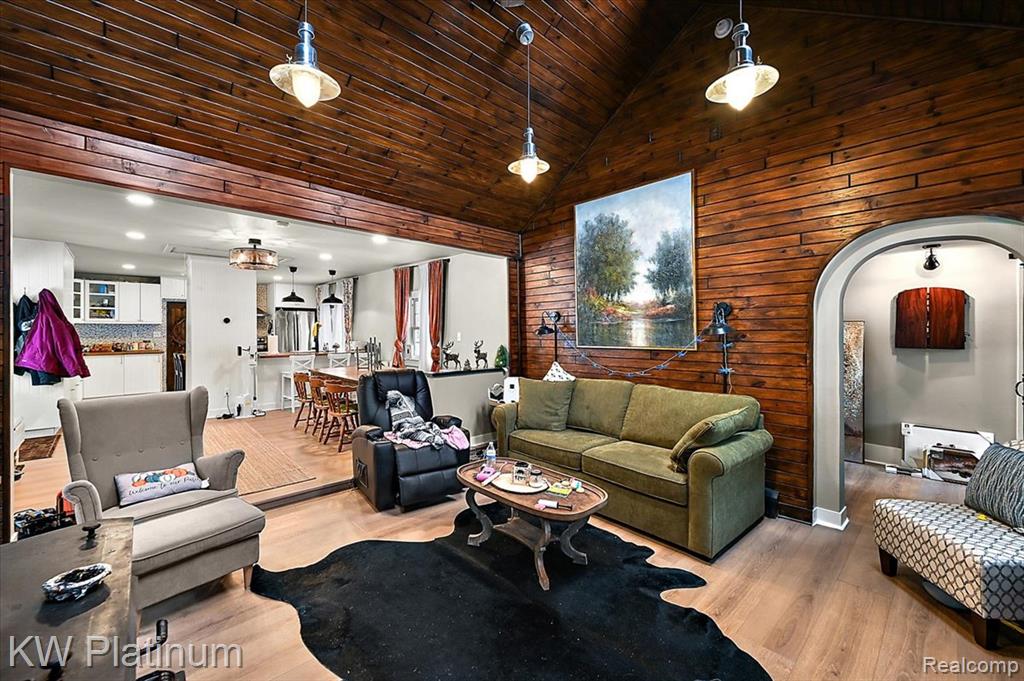 8658 Marsh Road Algonac, MI 48001 - Photo 26 of 81