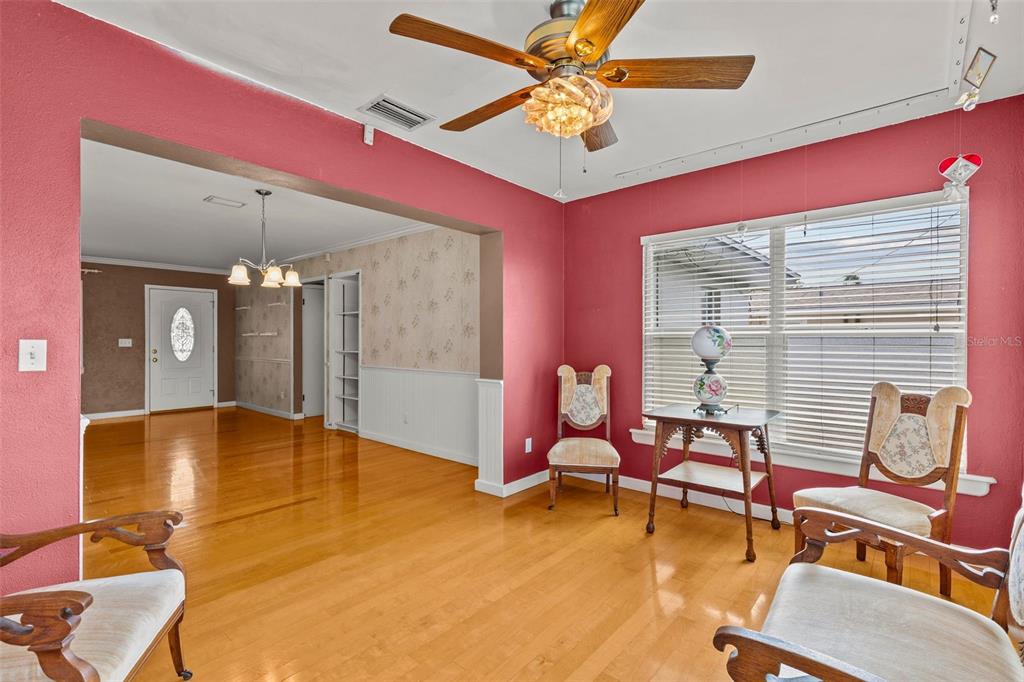 2087 Druid Road Clearwater, FL 33764 - Photo 5 of 46