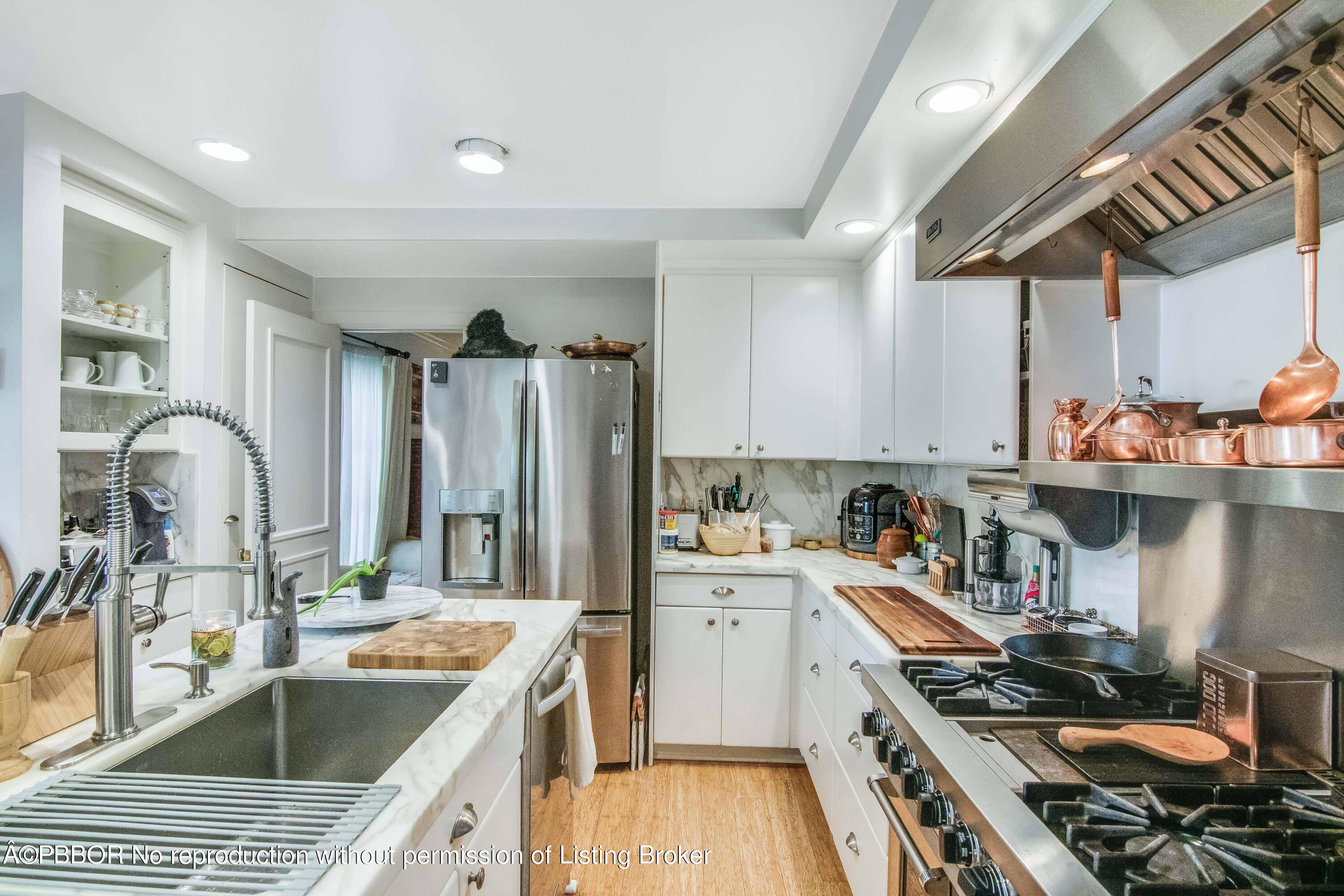 204 Sunset Road West Palm Beach, FL 33401 - Photo 12 of 41 IMG_1732