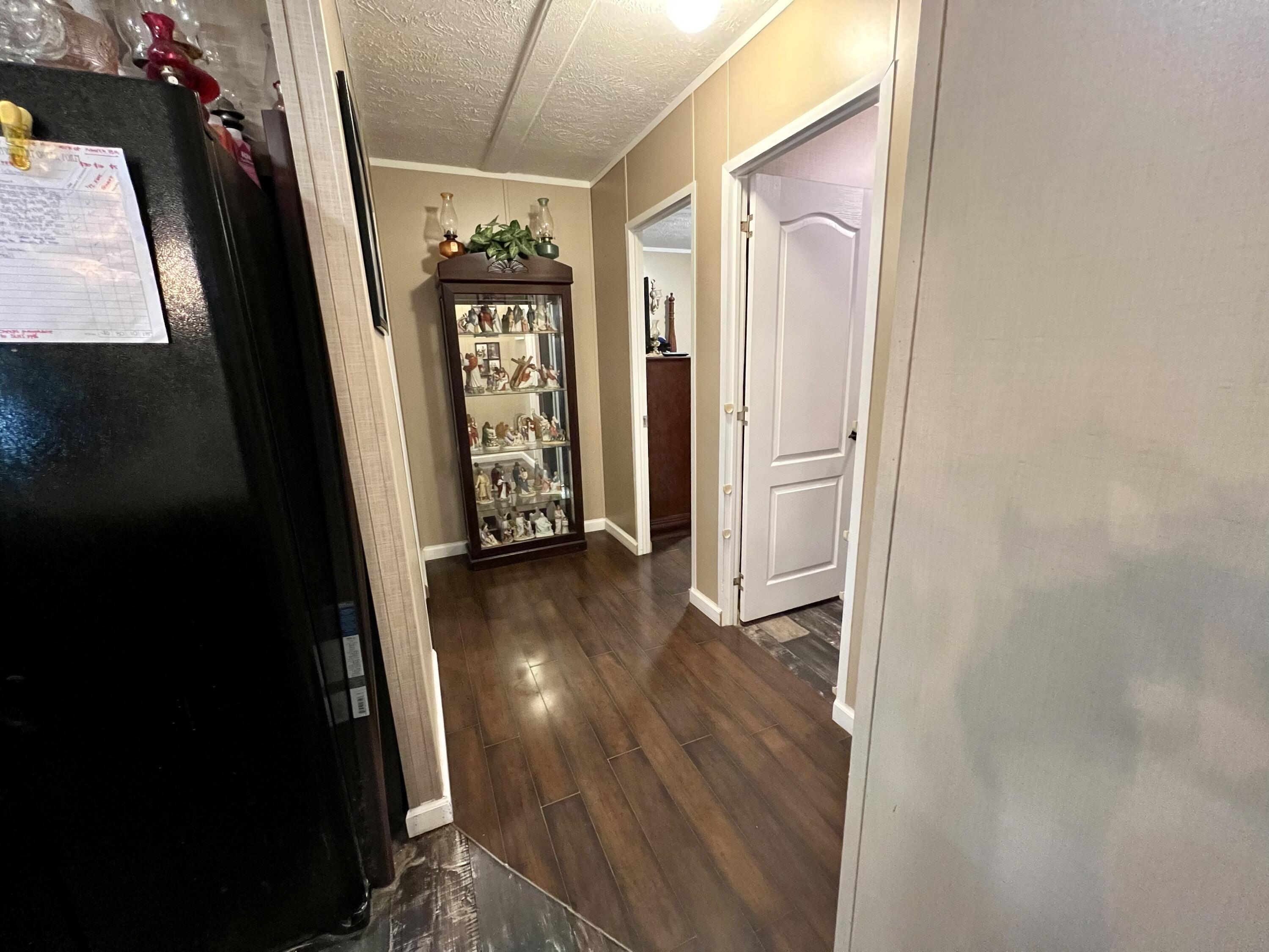1145 Old Whitney Road Somerset, KY 42501 - Photo 20 of 65 Hallway
