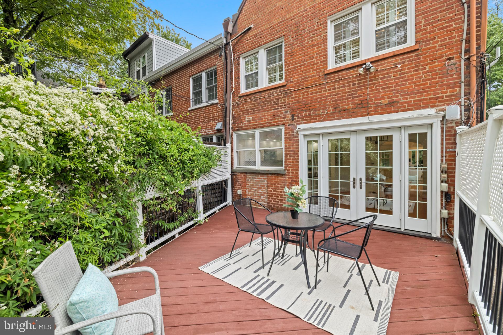 1628 44th Street Northwest Washington, DC 20007 - Photo 12 of 40 a balcony view with a seating space