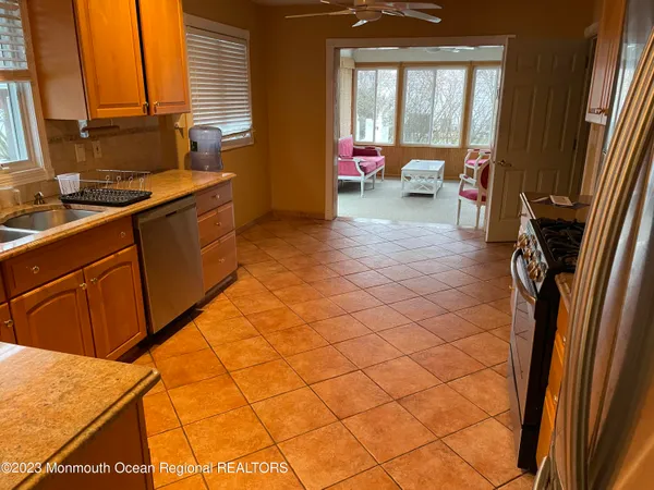 $2,100 | 505 Monmouth Road, West Long Branch, NJ 07764
