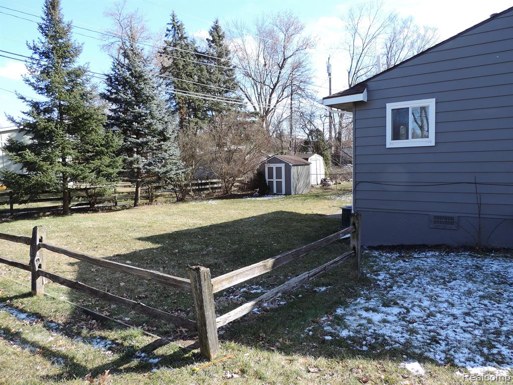 2174 Benstein Road Wolverine Lake, MI 48390 - Photo 3 of 28