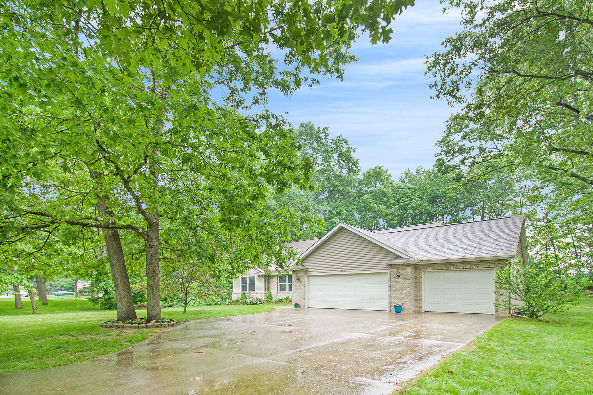 32764 Robin Road Paw Paw, MI 49079 - Photo 2 of 15 DSC_2239