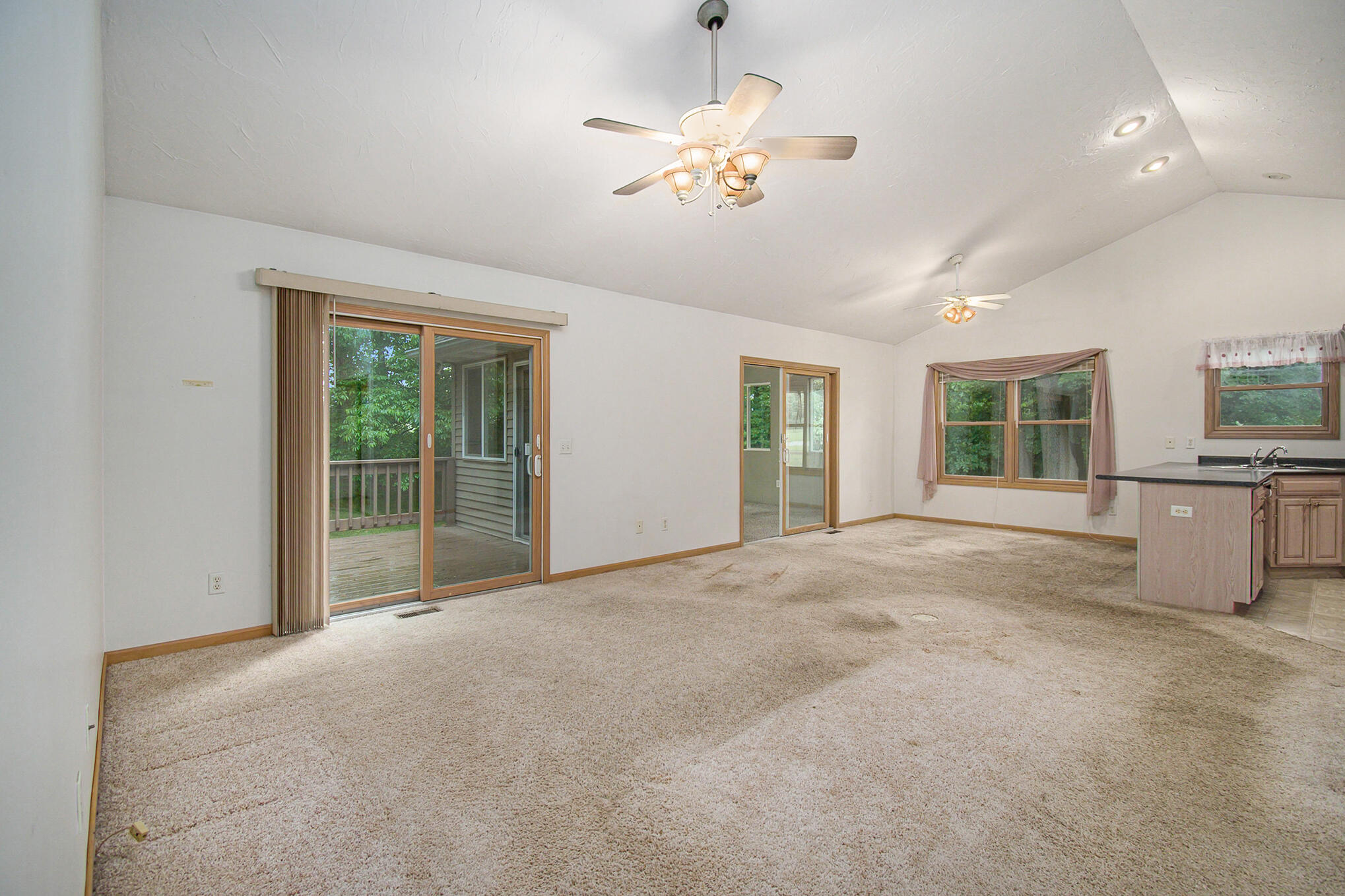 32764 Robin Road Paw Paw, MI 49079 - Photo 3 of 15 DSC_2210