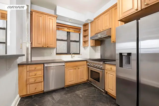 $1,495,000 | 243 West 98th Street, Unit 5A | Upper West Side